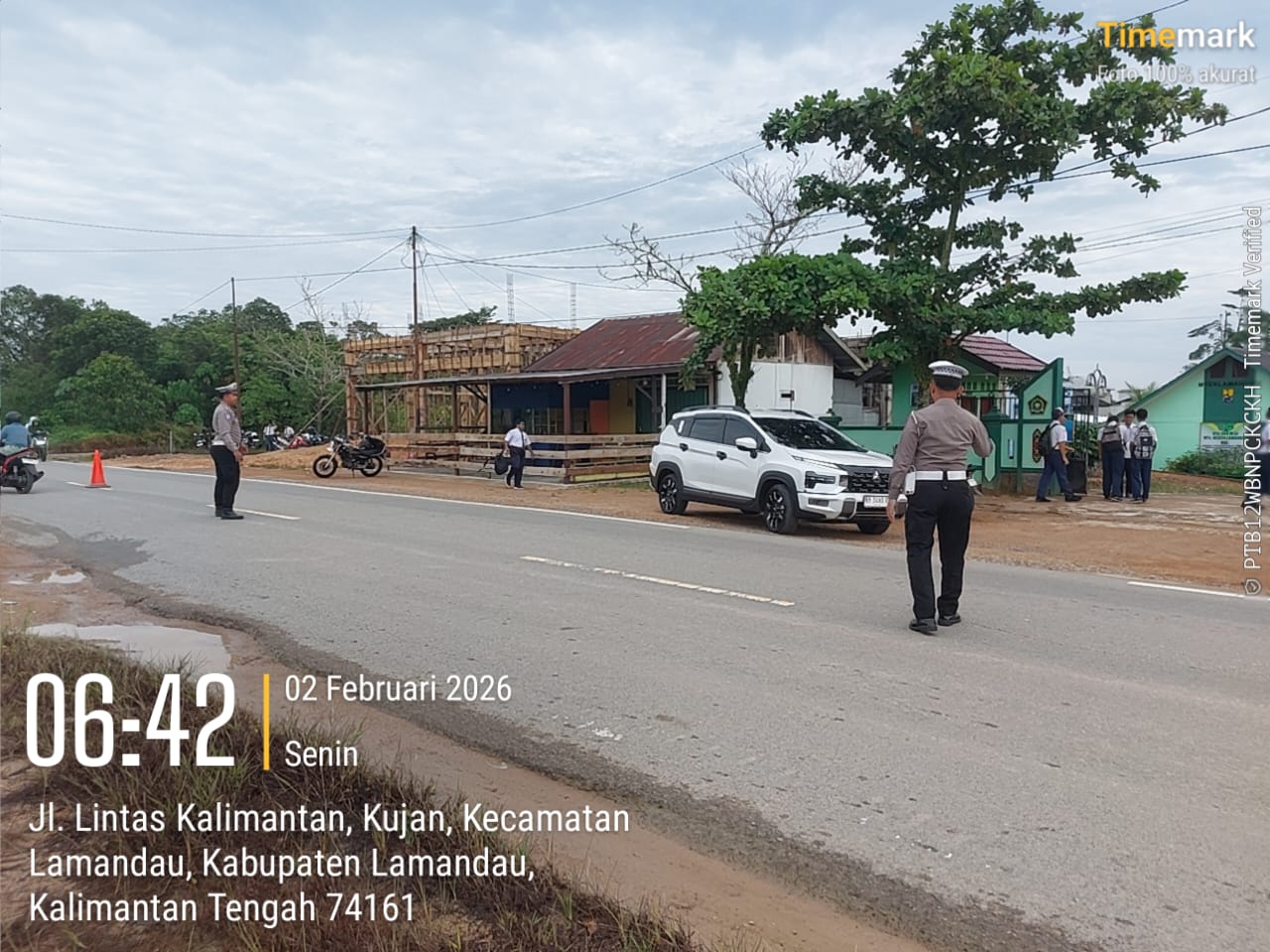 Cegah Kemacetan dan Kecelakaan, Sat Lantas Giatkan Gatur Lalin di MTs Negeri