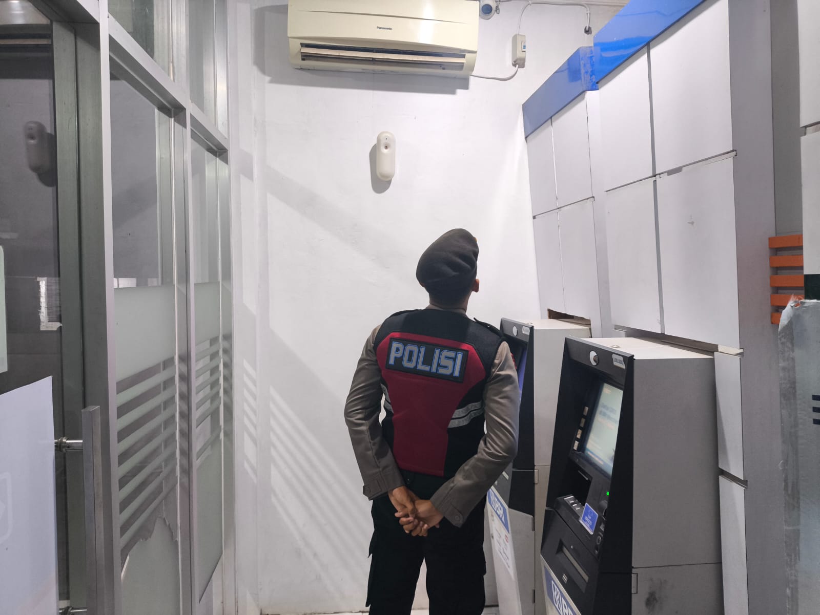 Piket Samapta melaksanakan Patroli di Objek-objek Vital Bank ATM