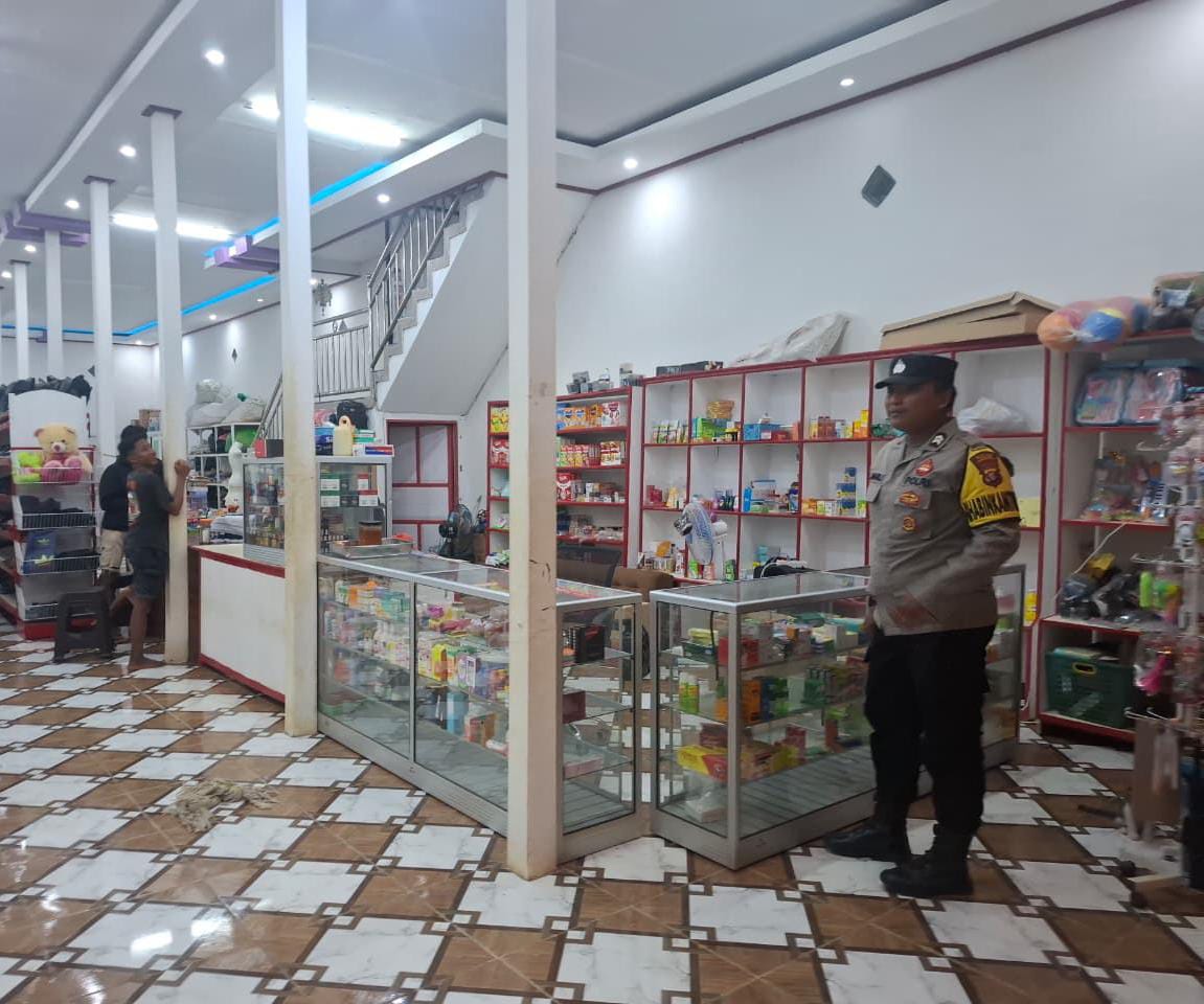 Piket Polsek Lamandau sambang dan Silaturahmi Ke Pedagang