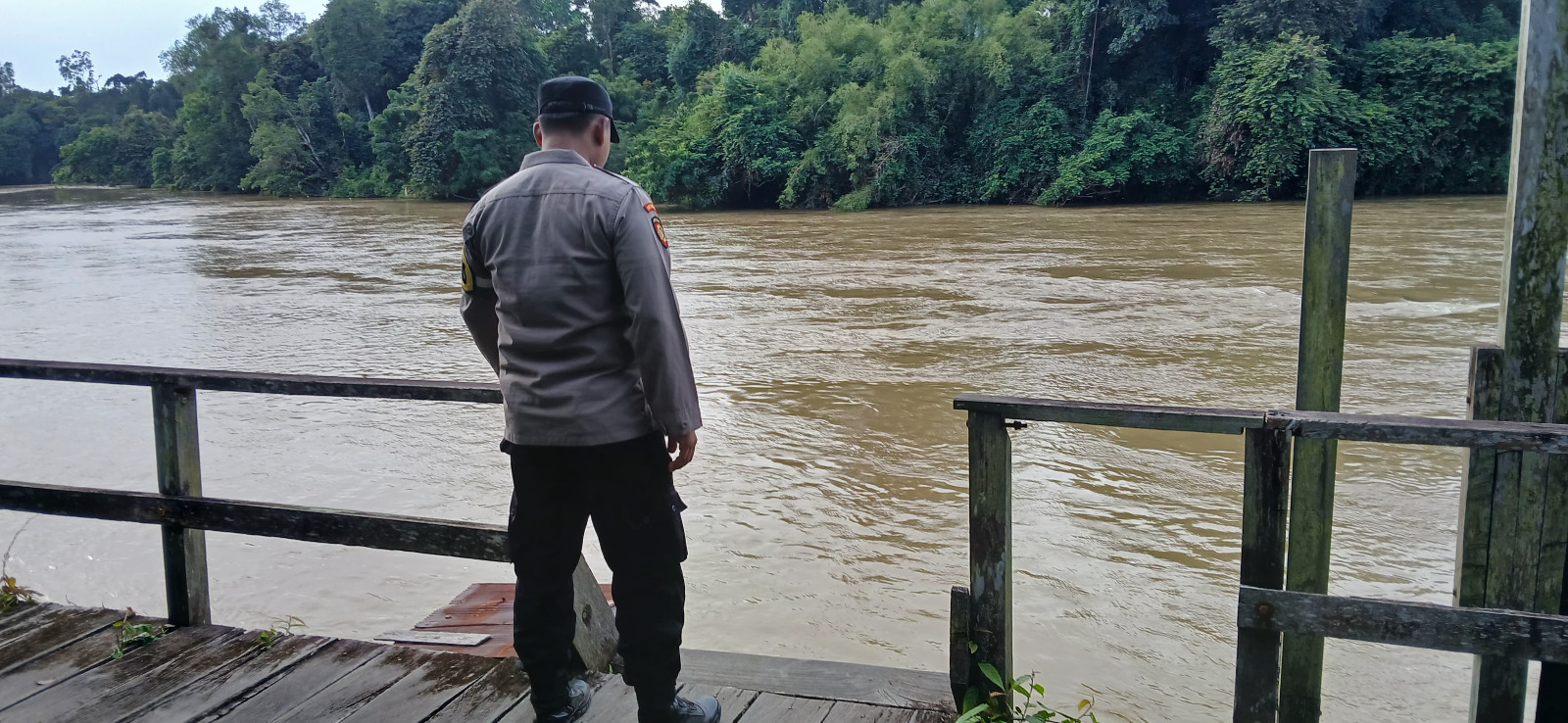 Piket Polsek Cek Debit Air Sungai Lamandau