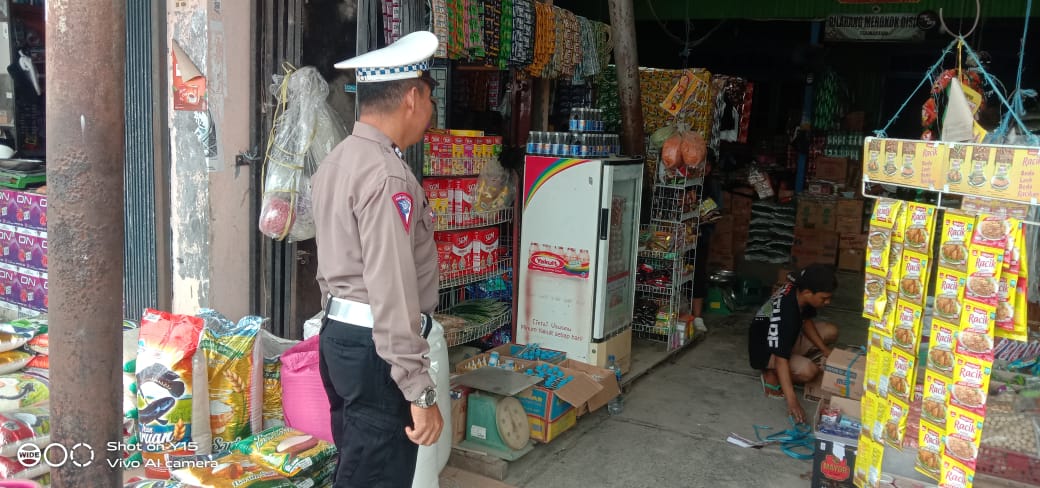 Dalam Rangka Stabilisasi Pasokan Bahan Komoditas, Polsek Teweh Tengah Monitoring Pasar Di Wilayah Hukum Teweh Tengah