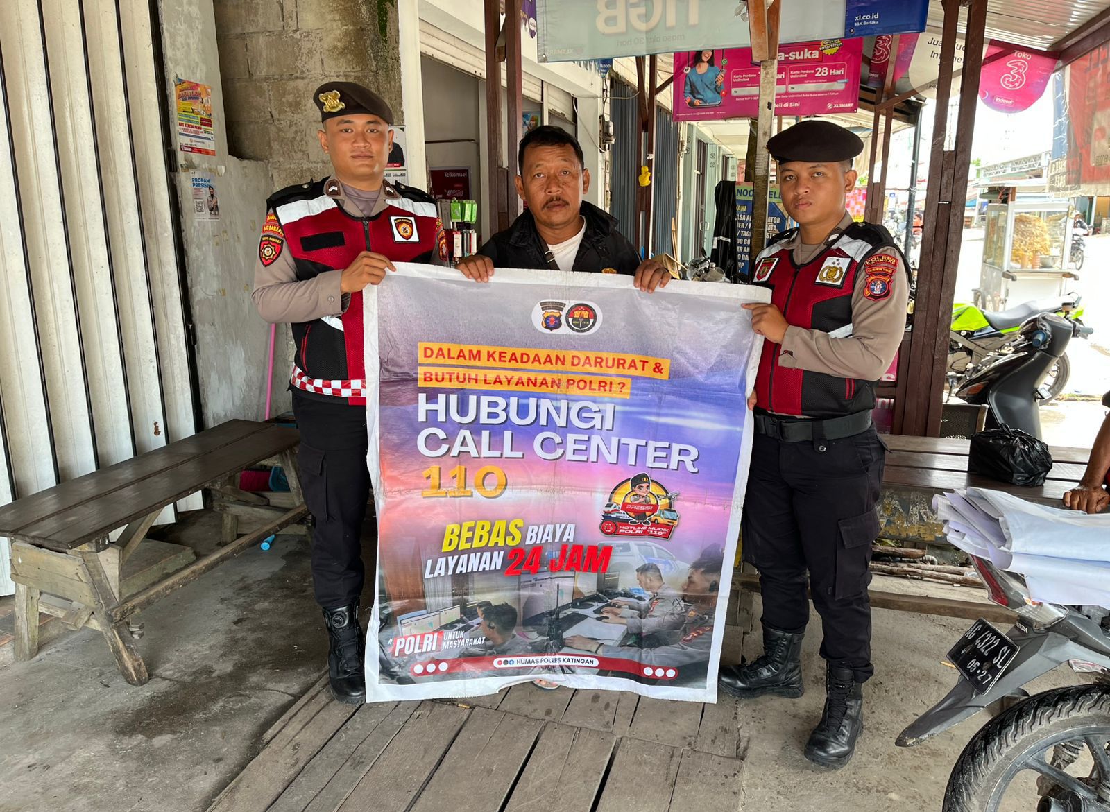 Personil Sat.Samapta Polres Katingan Rutin Sosialisasi Karhutla kepada masyarakat.