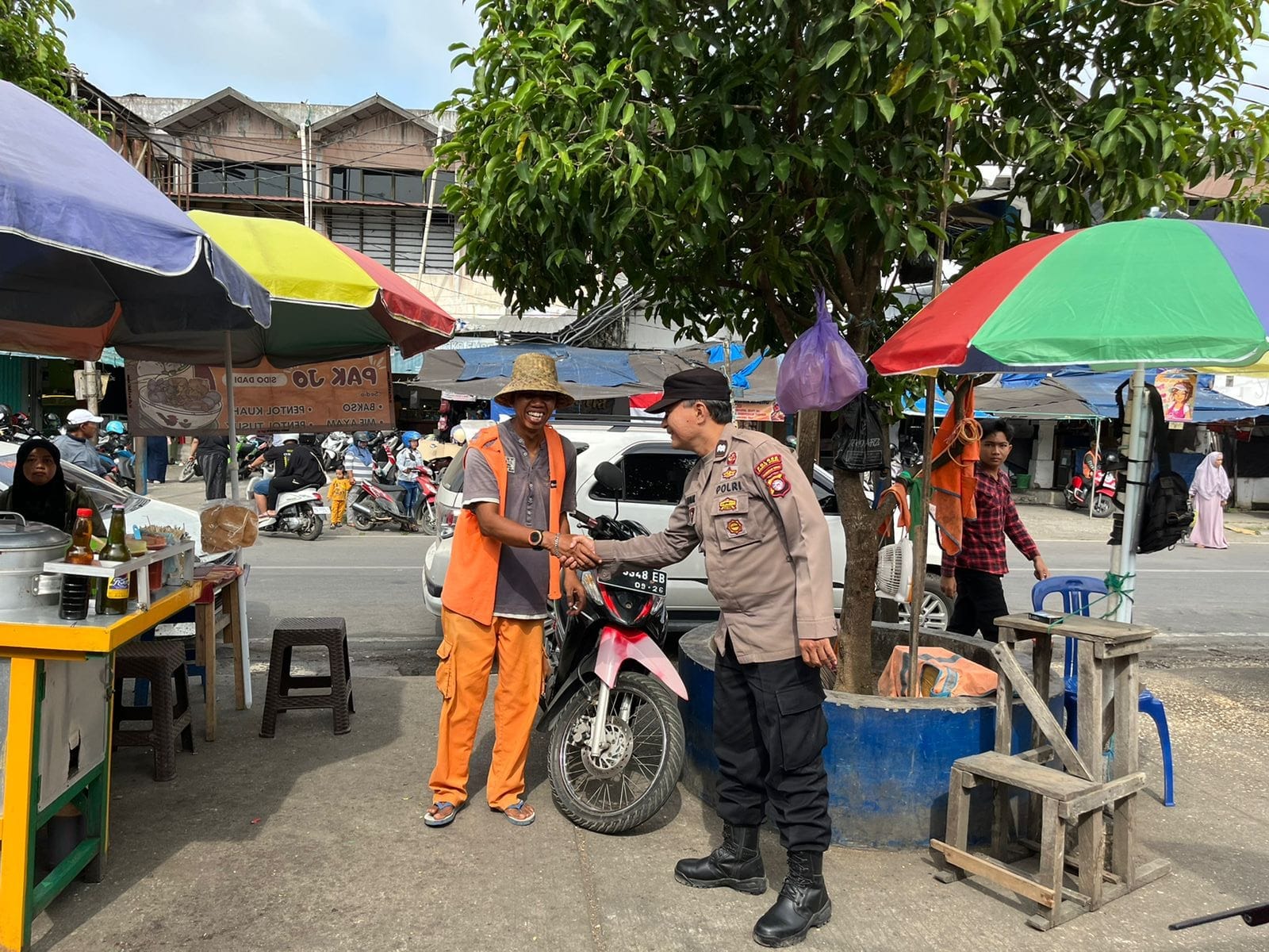 Sampaikan Pola Hidup Sehat Kepada Warga, Polsek Teweh Tengah Sosialisasikan Germas ke Masyarakat