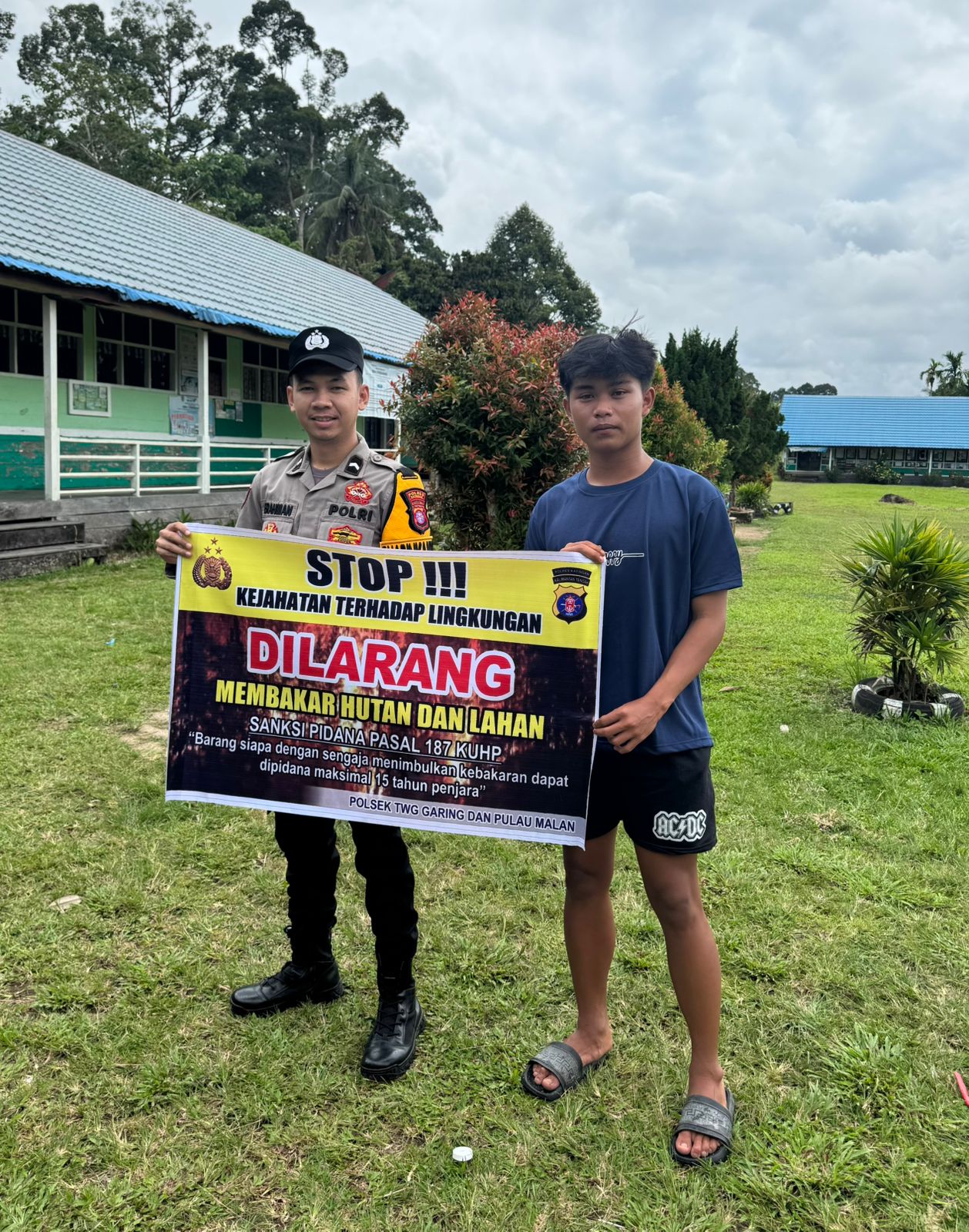 Ciptakan lingkungan sehat Polsek Tws Garing dan Pulau Malan sosialisasi Stop Karhutla.