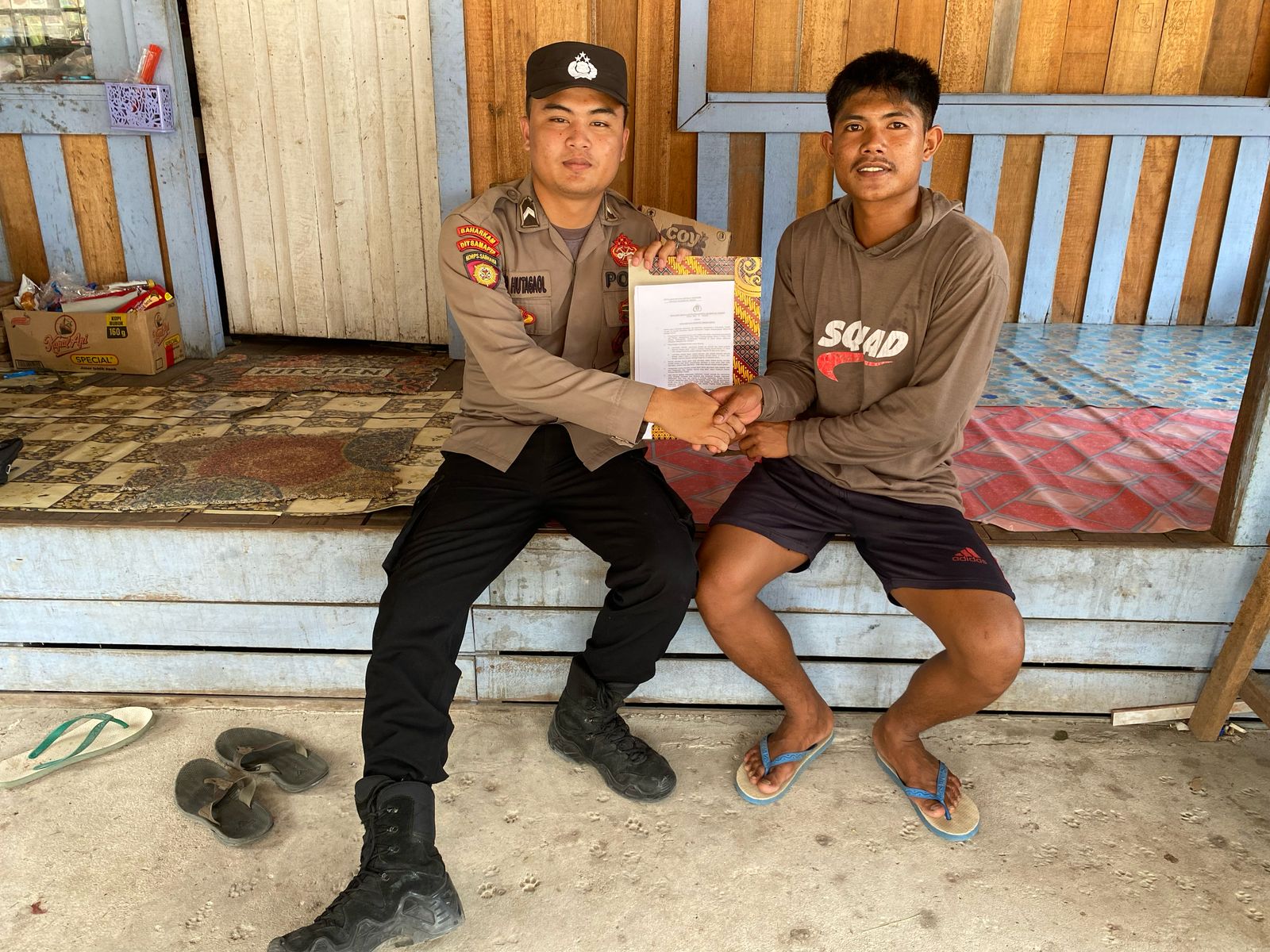 **Polsek Montallat Sosialisasikan Maklumat Kapolri kepada Masyarakat**