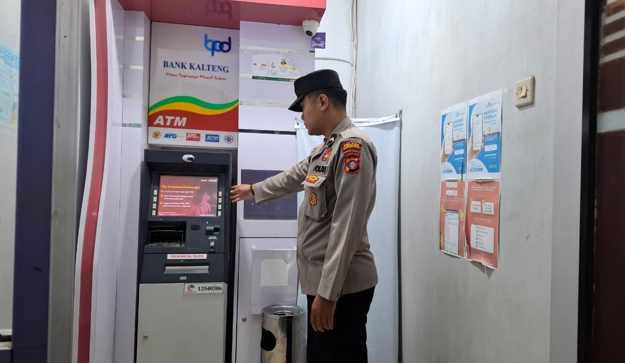 Piket Polsek Patroli ke Perbankan Atm