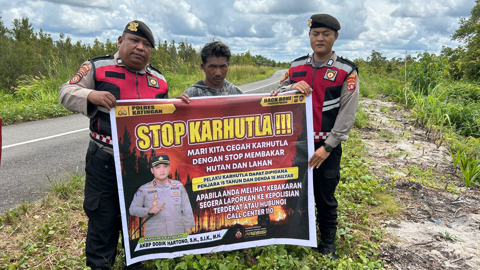 Personel Samapta Polres Katingan Gencar Sosialisasi Karhutla kepada Masyarakat.