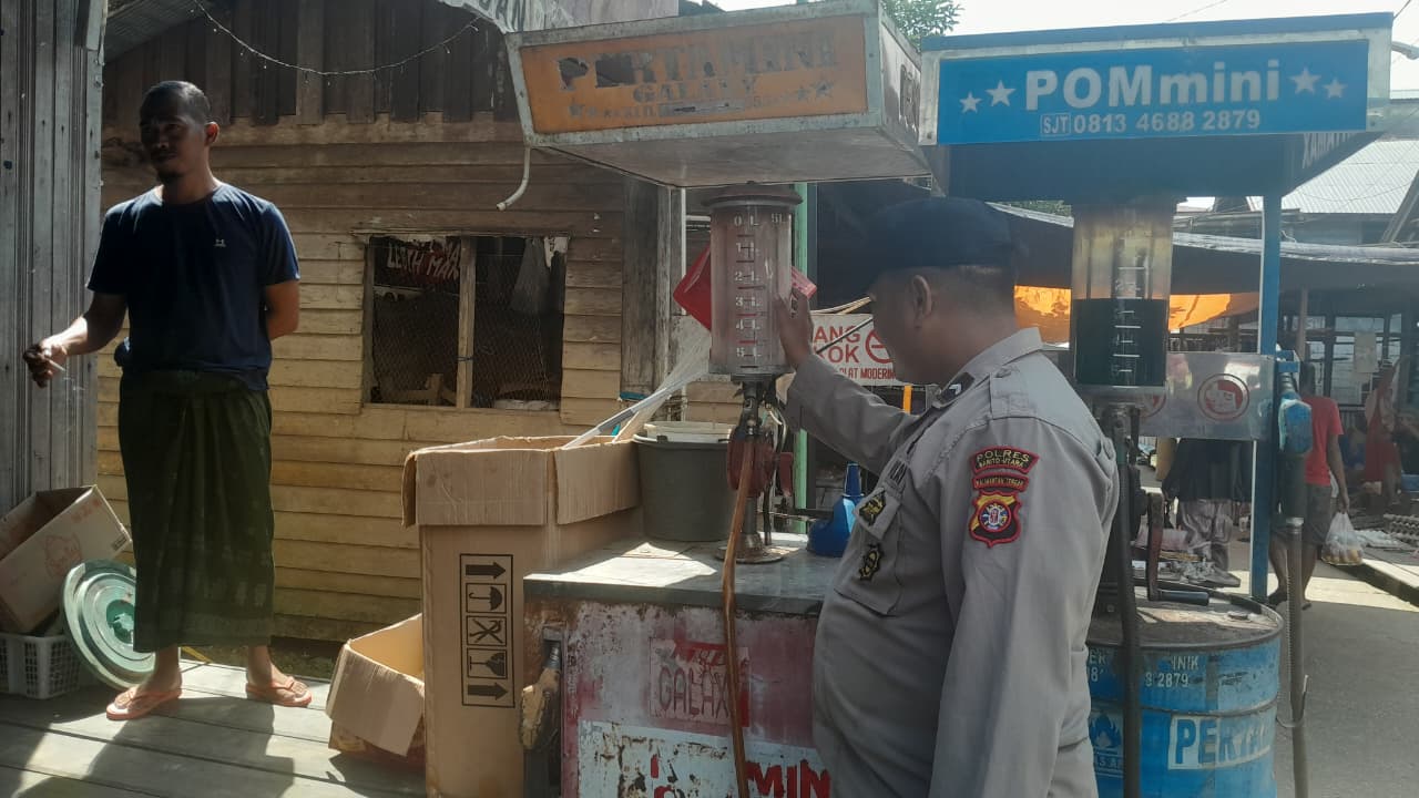 Pantau Kelangkaan,Polsek Lahei Patroli Stok BBM