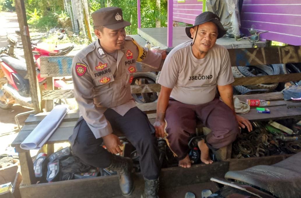 Cooling System Piket Polsek Marikit Sambang warga binaandi Kec Marikit.