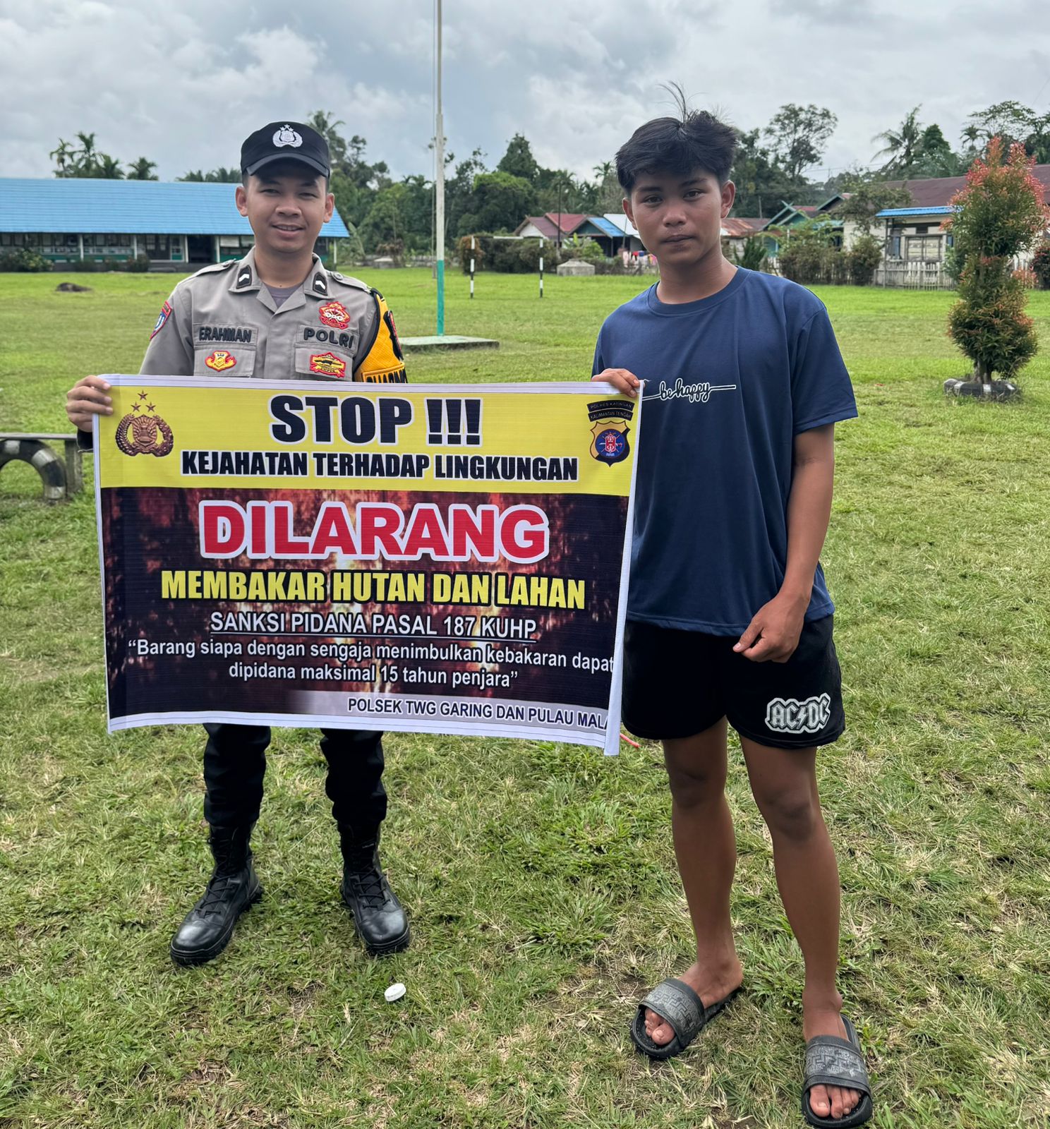 Ciptakan lingkungan sehat Polsek Tws Garing dan Pulau Malan sosialisasi Stop Karhutla.