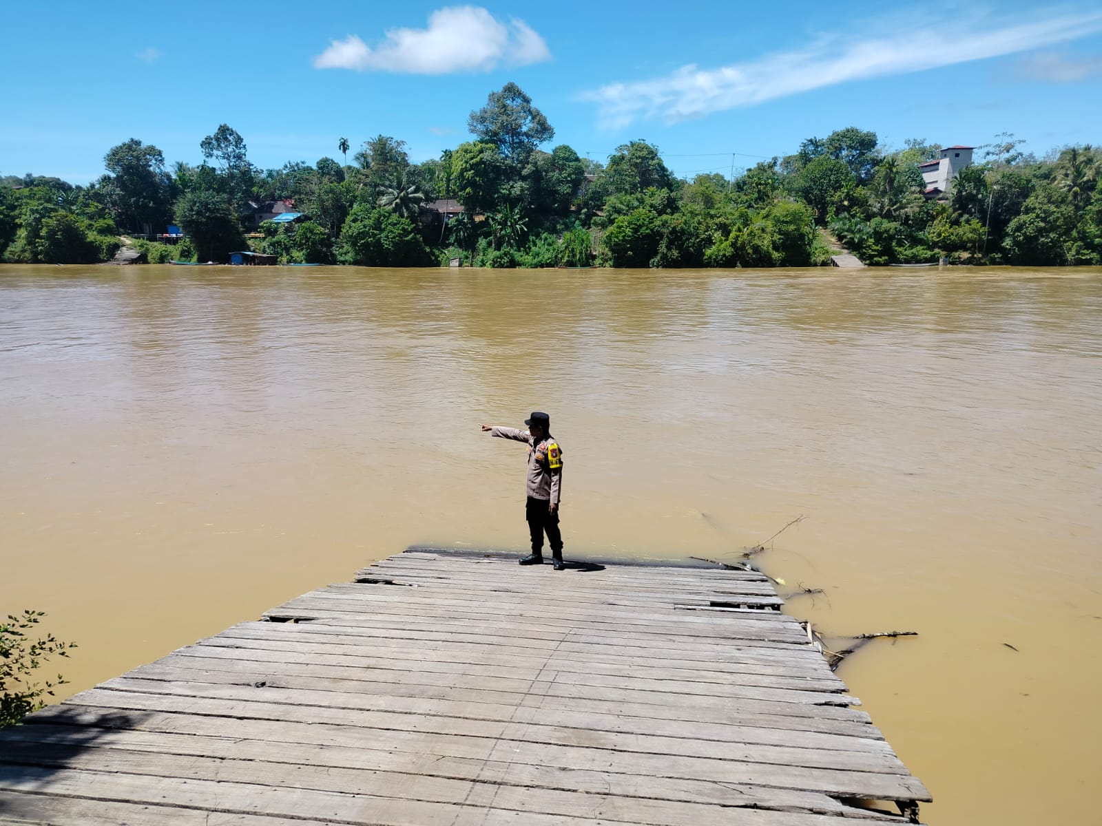 Upaya Preventif Polsek Marikit Jaga Stabilitas DAS Katingan melalui Monitoring Berkala