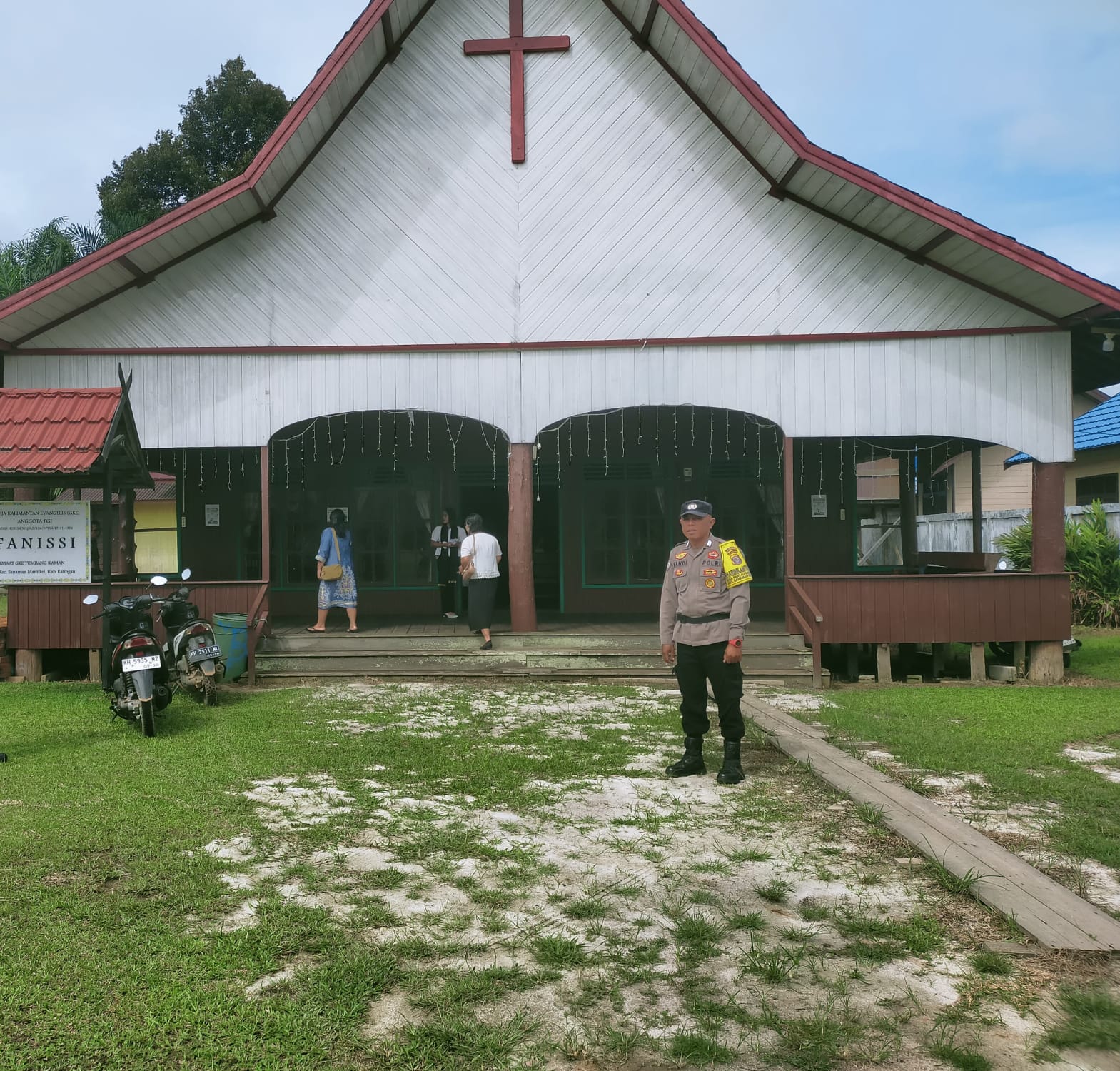 Patroli Ibadah Minggu oleh Polsek Sanaman Mantikei