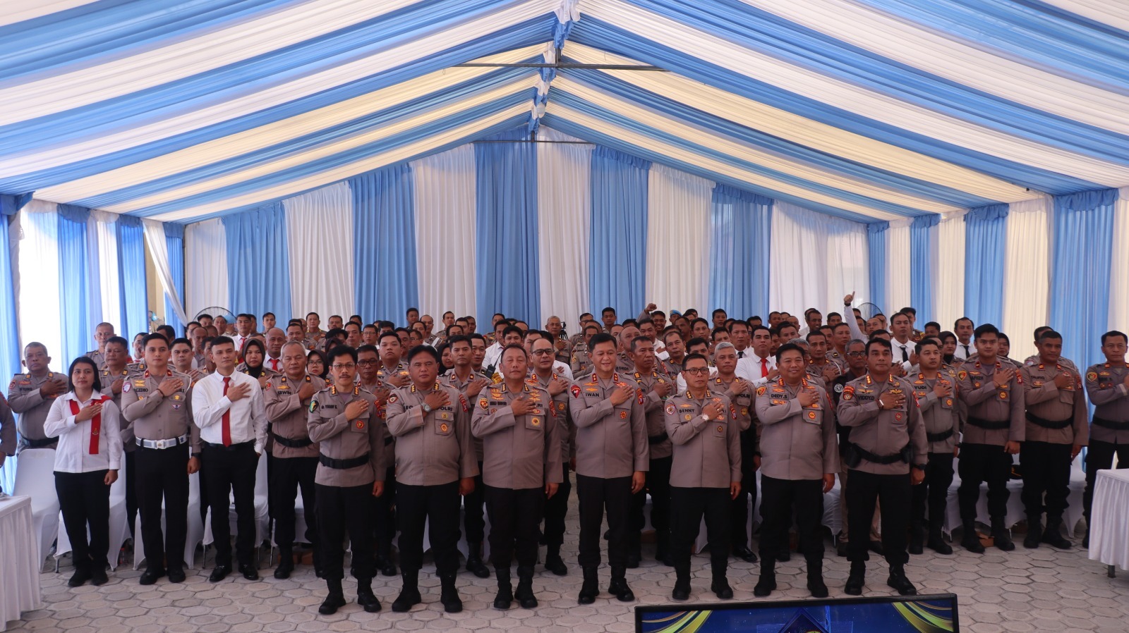 Beri Arahan Personel Polresta Palangka Raya, Kapolda Kalteng Tekankan Peningkatan Kedisiplinan, Profesionalisme dan Integritas