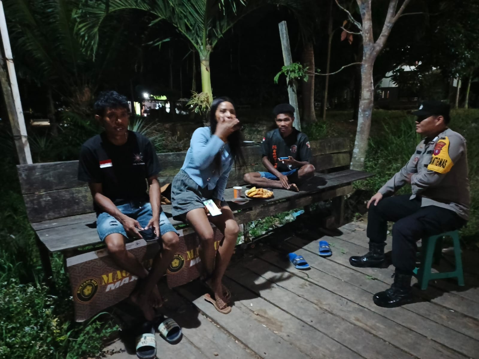 Hadir Di Tengah Masyarakat, Polsek Lamandau Patroli Dialogis Cegah Gangguan Kamtibmas