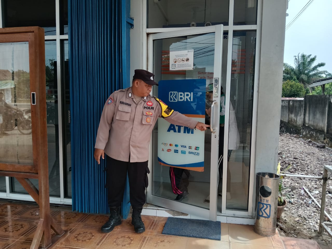 Piket Polsek Patroli ke Perbankan Atm