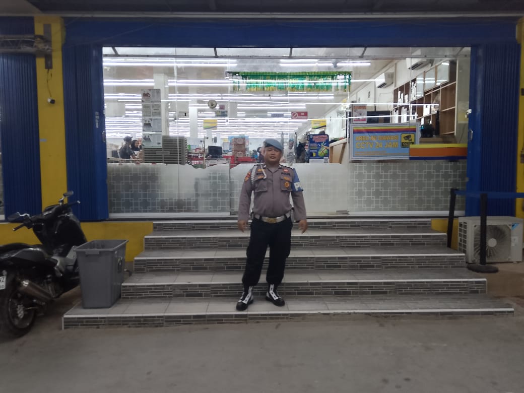 Patroli Polsek Bulik Sambangi Toko Modern, Cegah Aksi Kejahatan