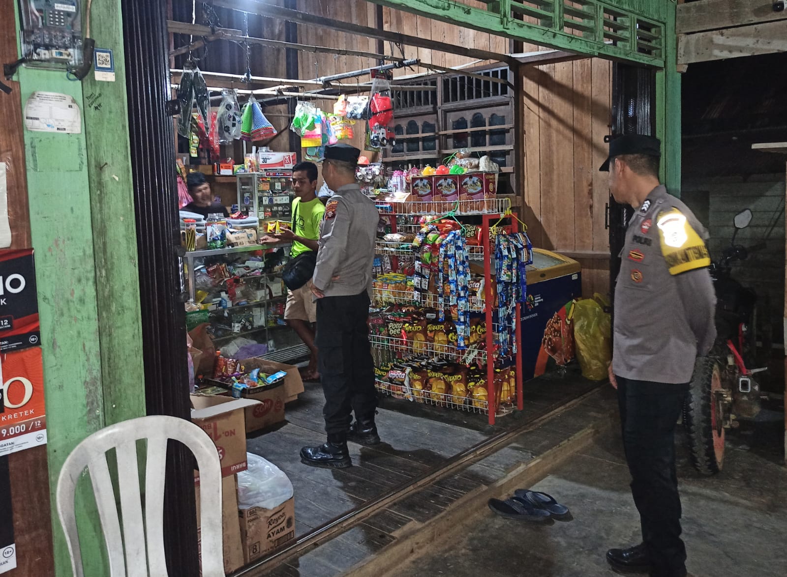 Piket Polsek Patroli kepertokoan diwilkum Polsek Delang