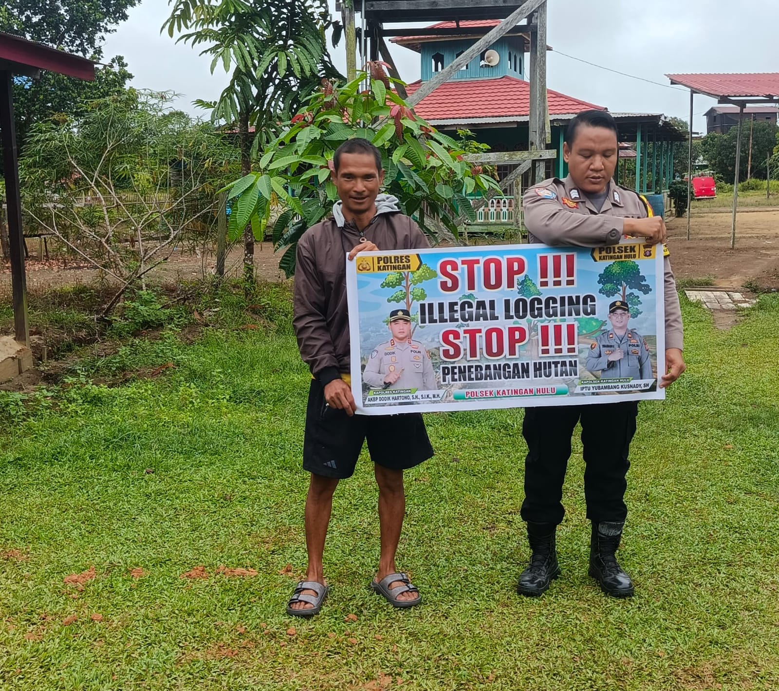 Upaya Pencegahan Penebangan Hutan secara Liar (Ilegal Logging), Bhabinkamtibmas sosialisasi kepada masyarakat.