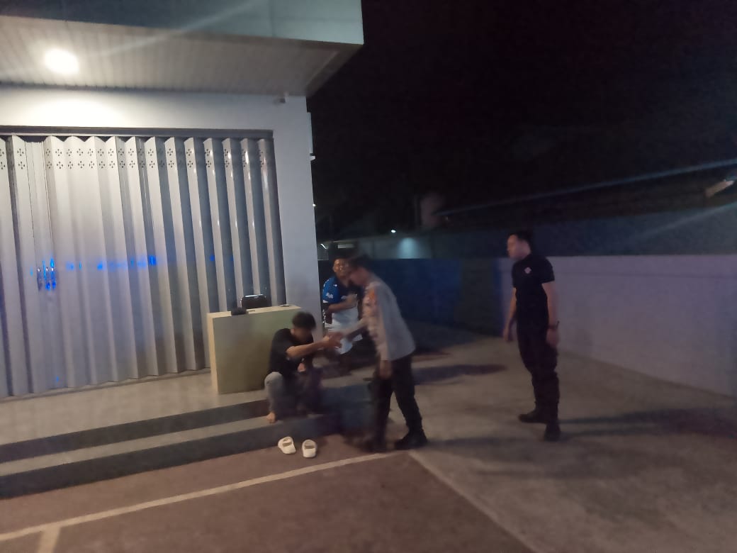 Piket Polsek Bulik melaksanakan sambang dan Silaturahmi kemasyarakat