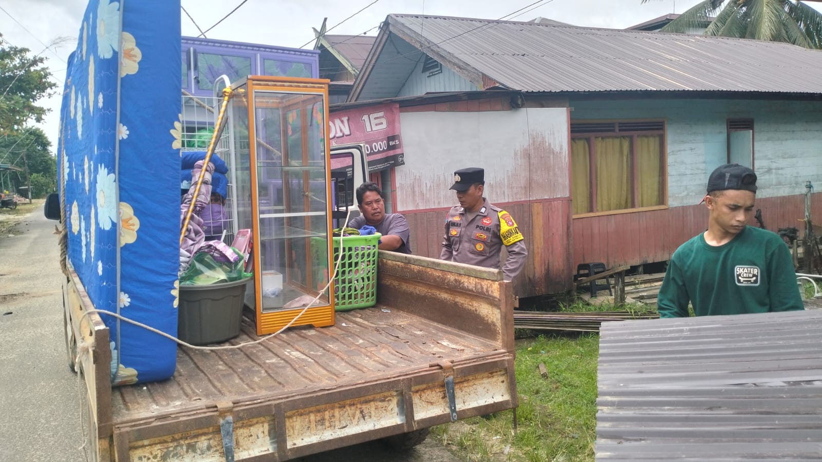 Perkuat Kamtibmas, Polsek Katingan Tengah Sambangi Warga