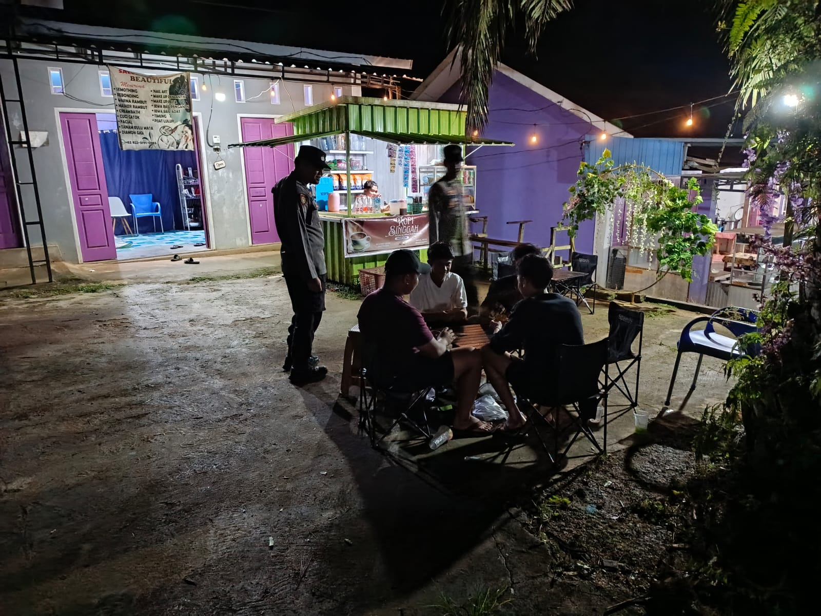 Personel Piket Polsek Lamandau Sambangi Warga, Sampaikan Imbauan Harkamtibmas