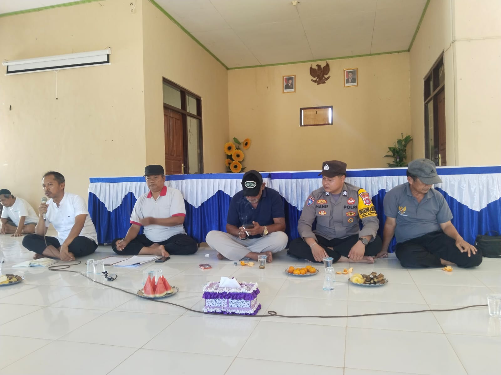 Bhabinkamtibmas Hadiri Rapat KUD Bukit Harum Bahas Pengelolaan Kelompok Tani