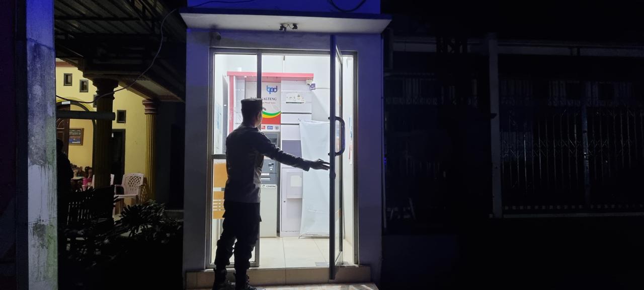 Personil Piket Patroli di Wilkum Polsek Sematu Jaya