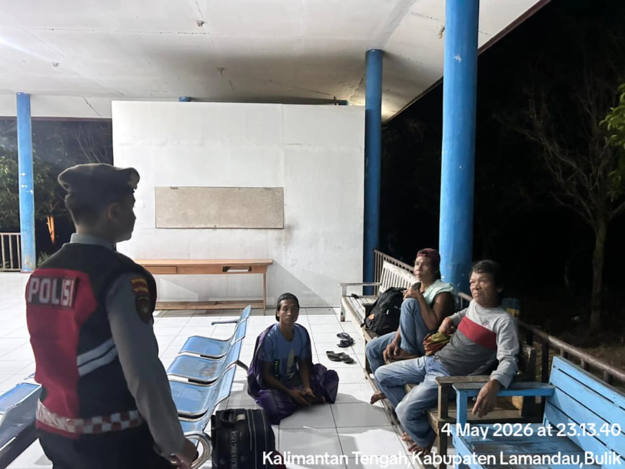 Personel Samapta Polres Lamandau Laksanakan Patroli dan Sambangi Masyarakat