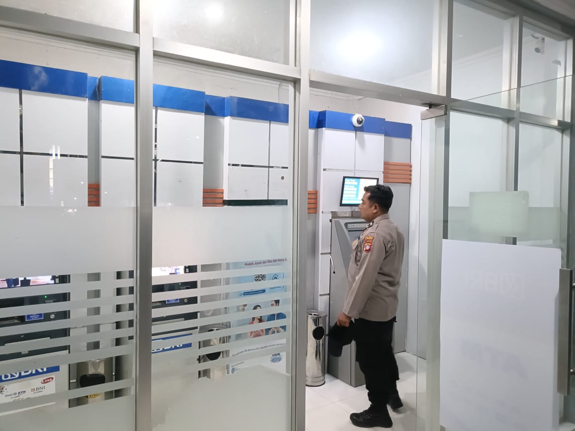 Cegah Gangguan Kamtibmas, Piket Polsek Bulik Patroli ATM