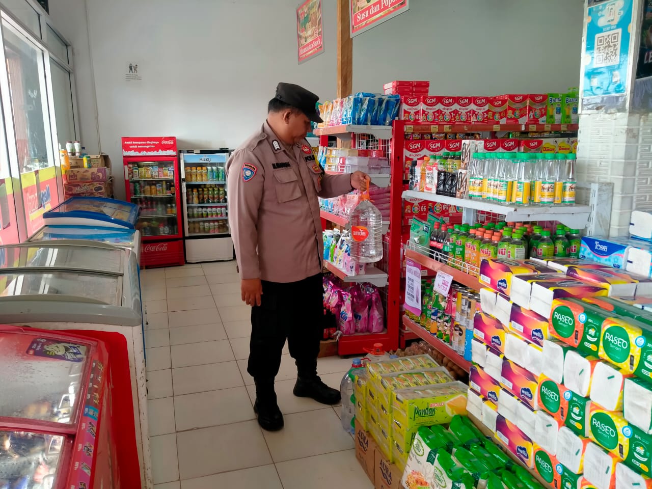 Kapolsek Sematu Jaya IPDA Eko Haryanto, S.H. mengatakan patroli merupakan kegiatan rutin baik siang maupun malam hari tersebut guna mencegah terjadinya tindak pidana untuk mewujudkan situasi kamtibmas yang aman dan kondusif.