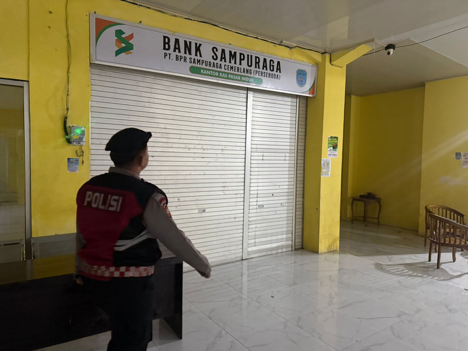 Sat Samapta Laksanakan Sambang Ke Pertokoan