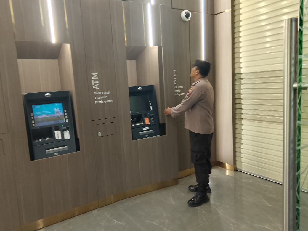 Cegah Gangguan Kamtibmas, Piket Polsek Bulik Patroli ATM