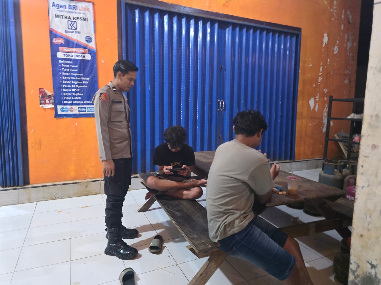 Lewat Patroli Dialogis, Polsek Lamandau Ajak Warga Jauhi Judi Online