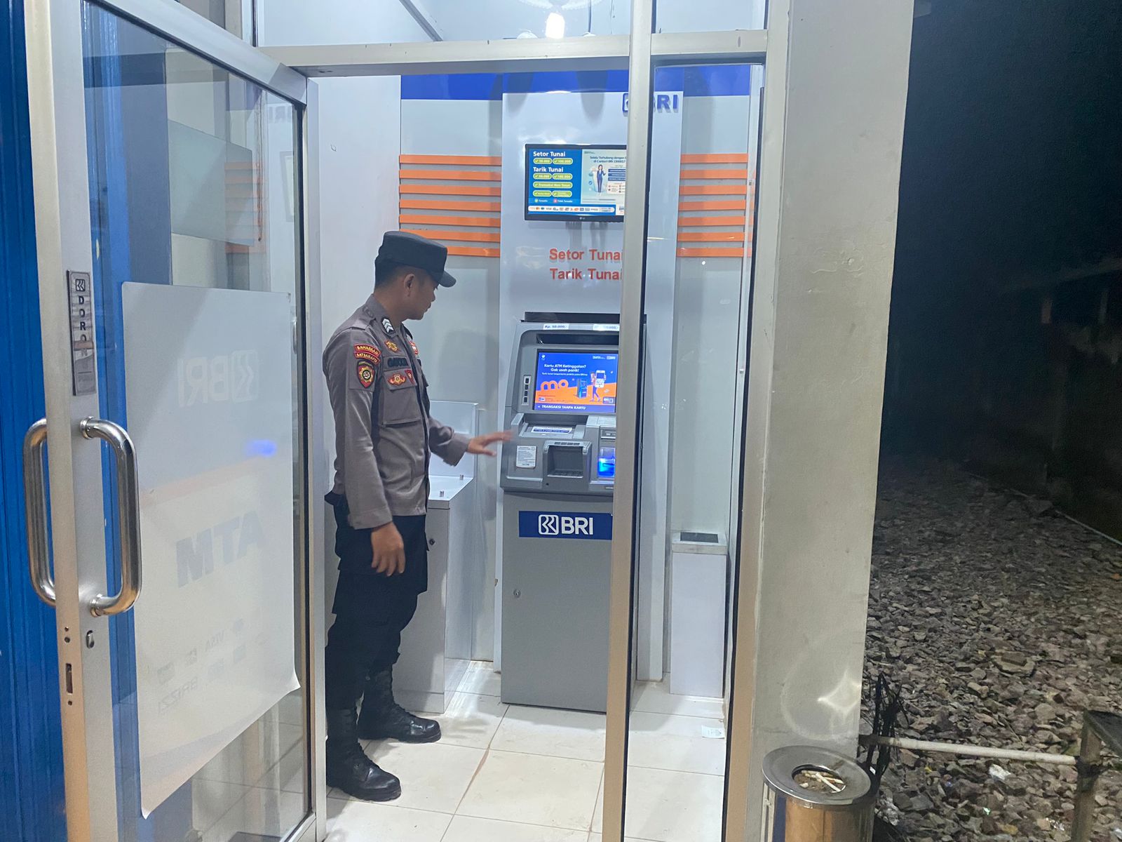Piket Polsek Patroli ke Perbankan Atm