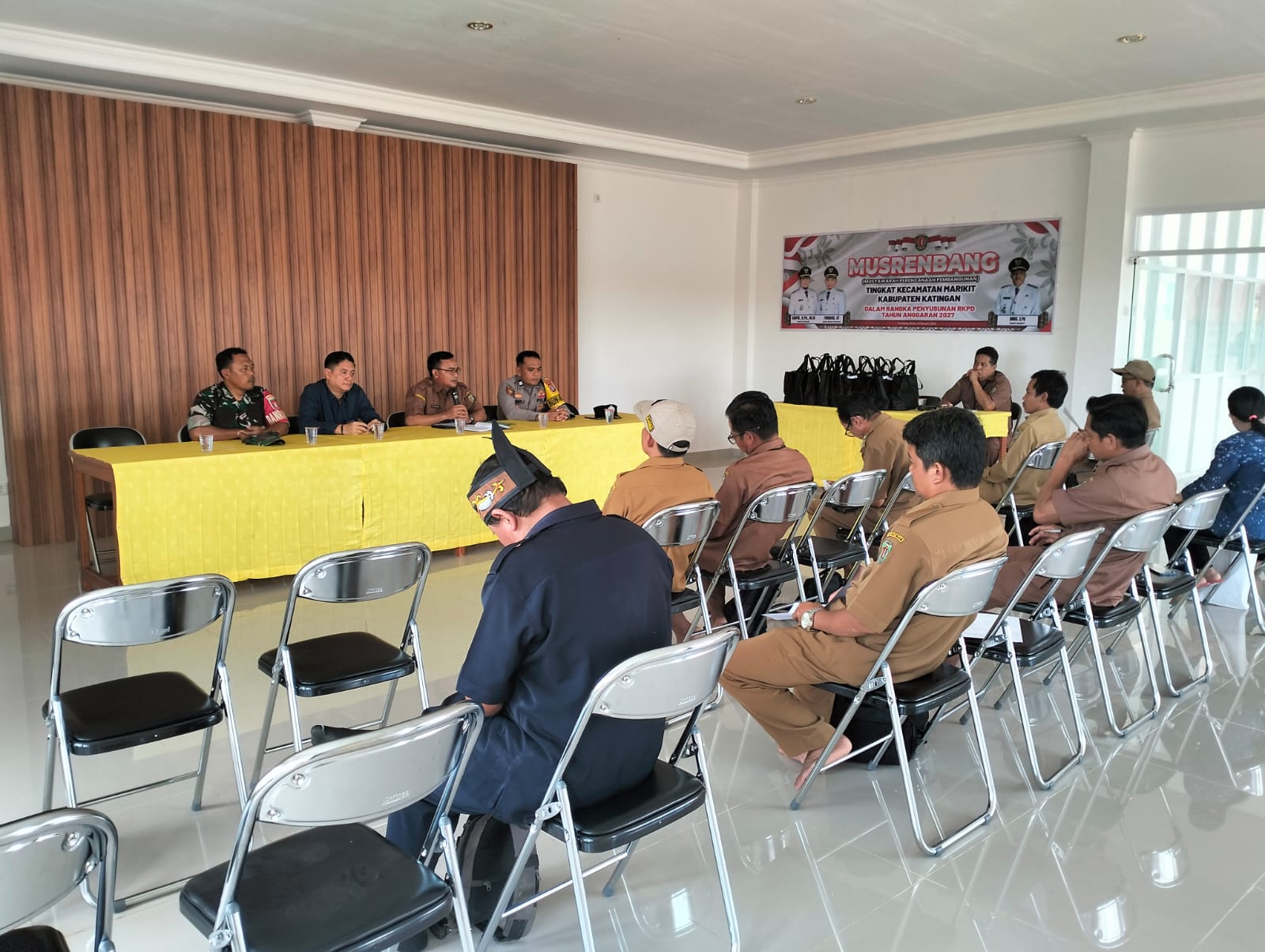 KEGIATAN PENGAMBILAN DAN PENYERAHAN MESIN EDC UNTUK PENYALURAN KHBSKECAMATAN MARIKIT KAB. KATINGAN