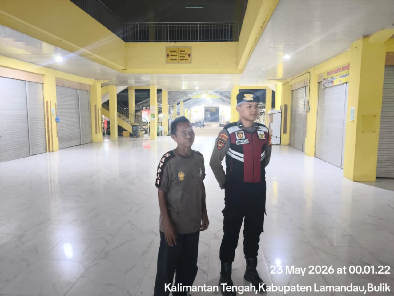 SATSAMAPTA POLRES LAMANDAU LAKSANAKAN PATROLI MALAM KE PASAR INDUK PADA JAM RAWAN