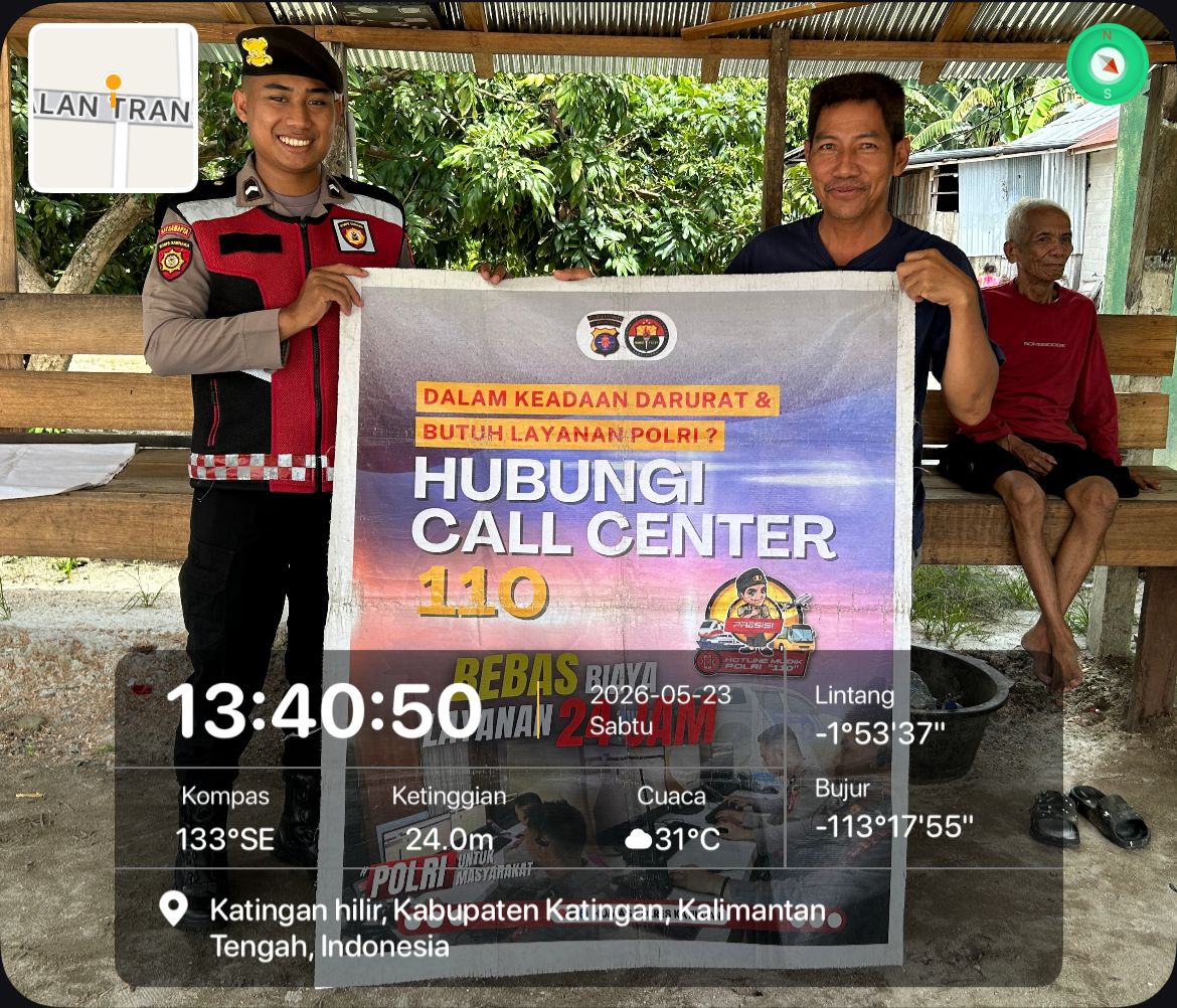 Personel Samapta Polres Katingan Sosialisasikan Call Center 110 Polri kepada Masyarakat Desa Hampalit olehPersonel Samapta Polres Katingan.