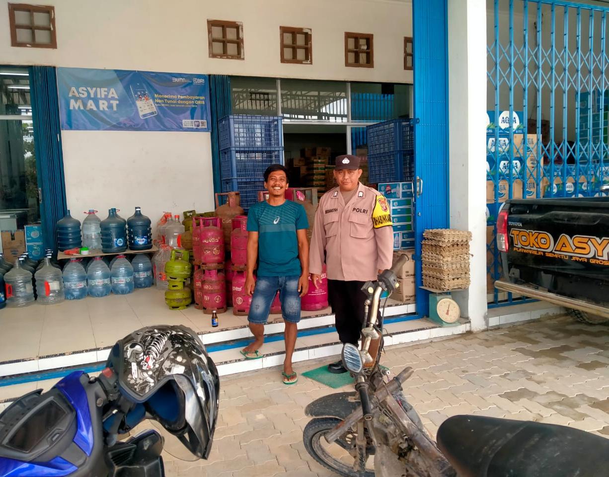 Polsek Sematu Jaya tingkatkan patroli pertokoan saat hari raya demi kenyamanan masyarakat