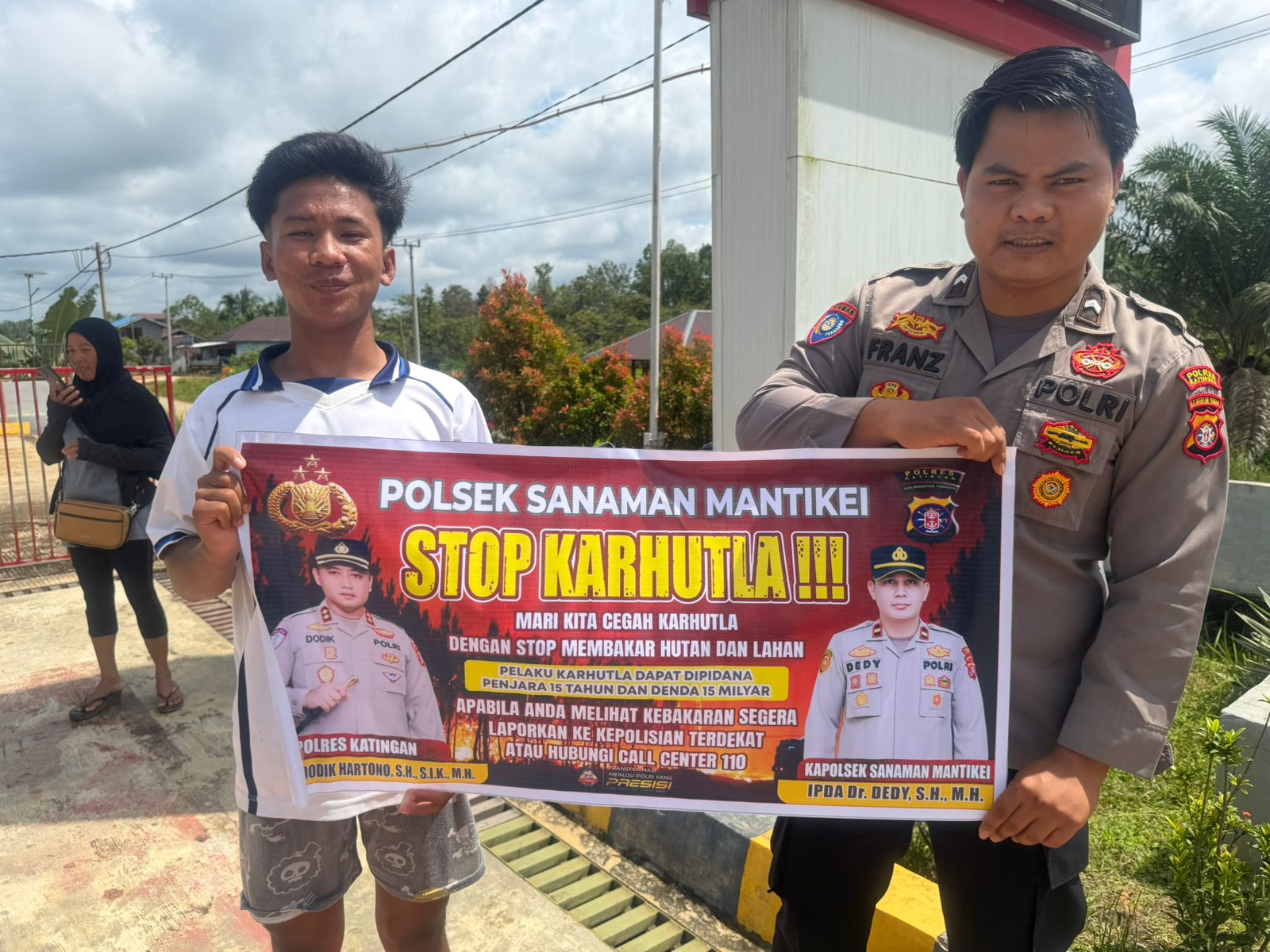Bhabinkamtibmas Desa Tumbang Kaman Sosialisasi imbauan tentang Karhutla