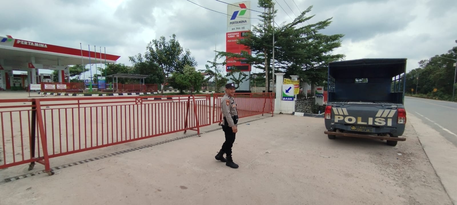 Polsek Bulik Sambangi SPBU, Pastikan Situasi Kamtibmas Tetap Kondusif