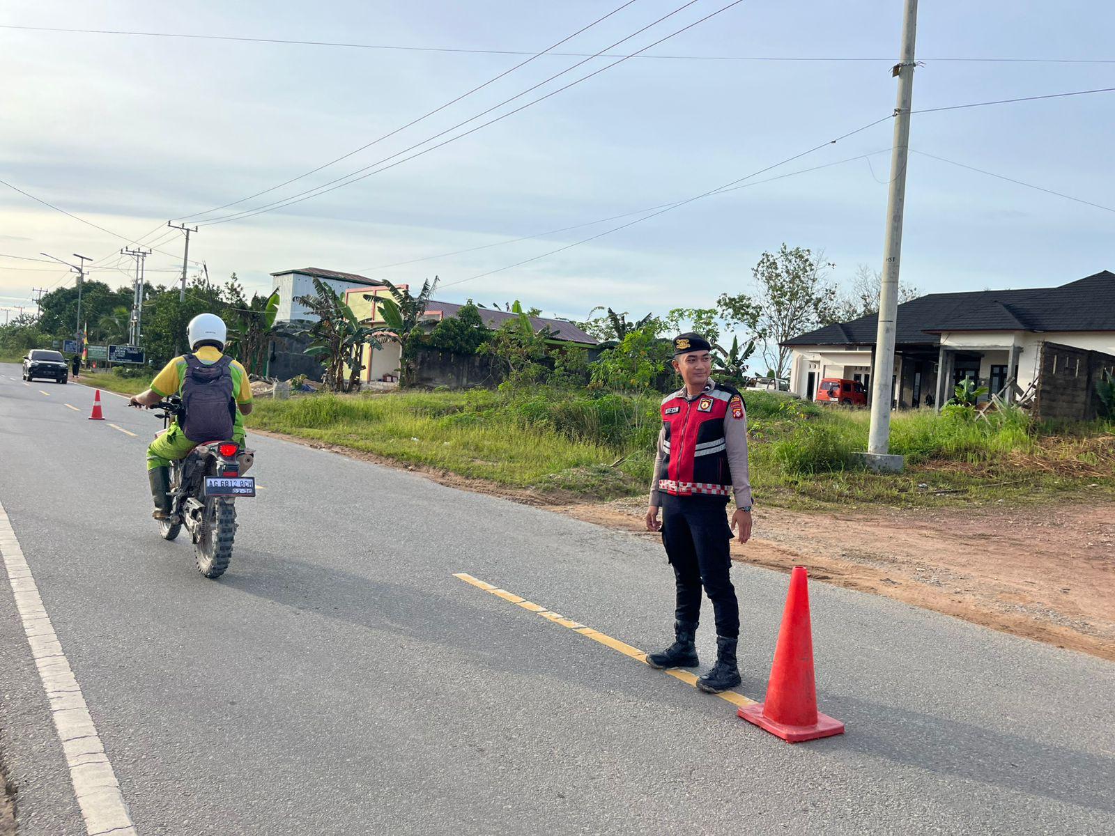 Sat Samapta Polres Lamandau Hadir di Sekolah, Wujudkan Keselamatan Pelajar di Pagi Hari