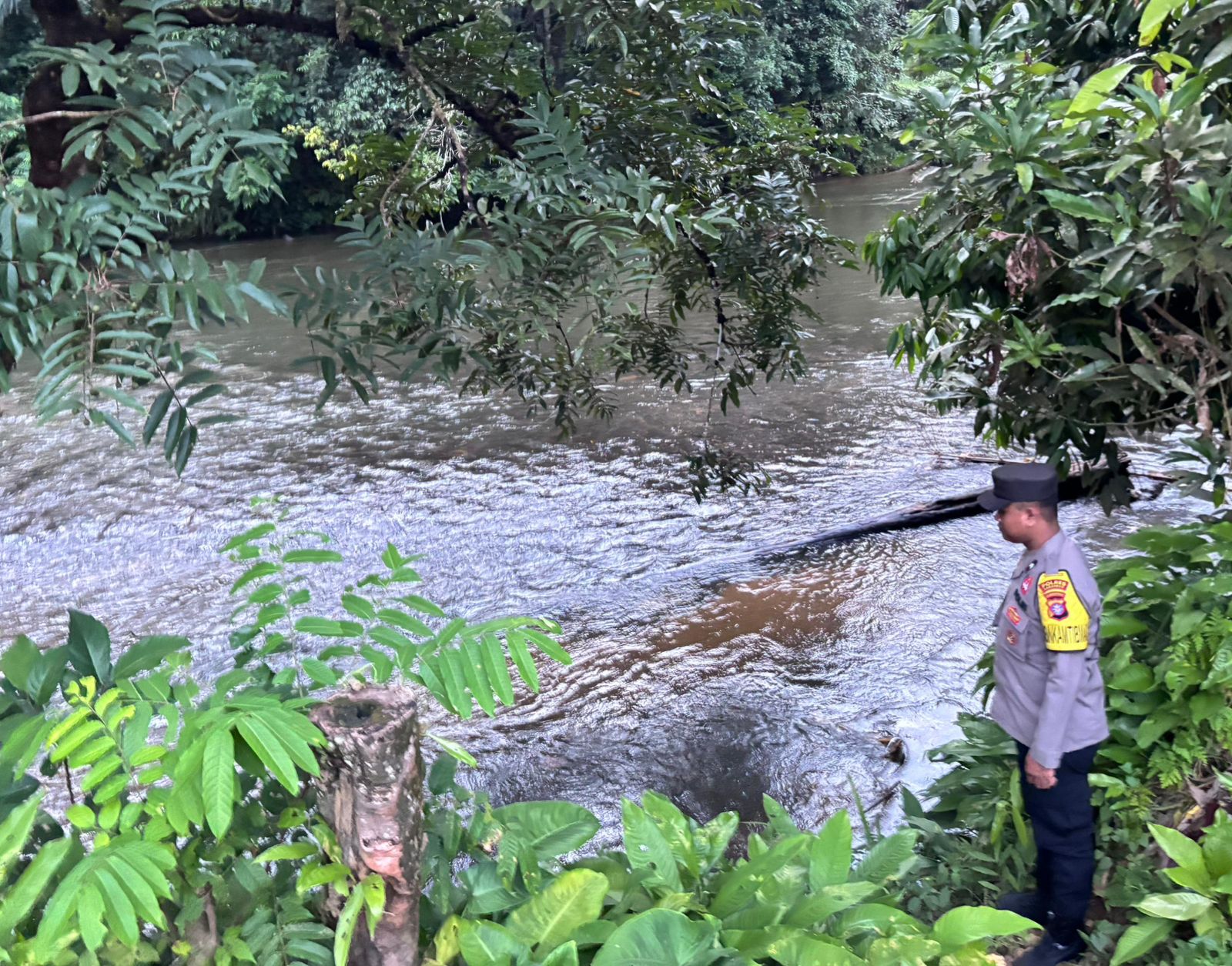 Debit Air DAS Delang Stabil, Polsek Delang Terus Lakukan Monitoring Rutin
