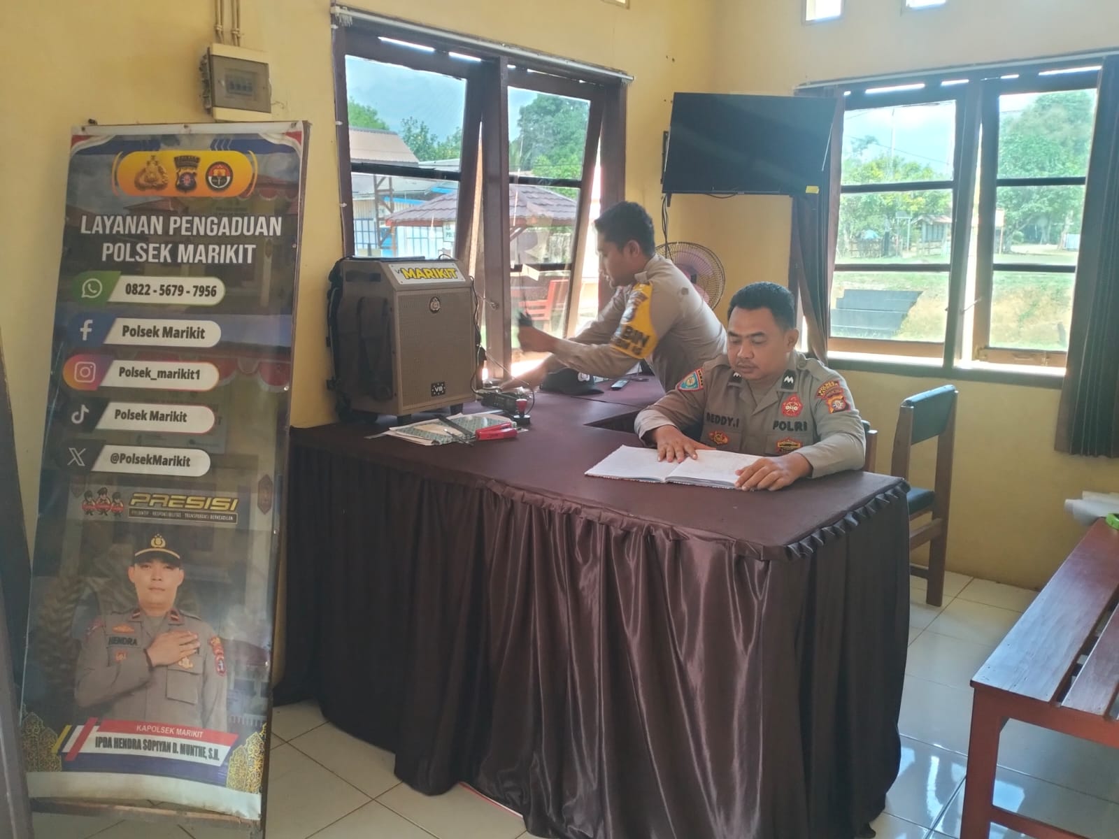 Personil Polsek Marikit Stand By di Mako Penjagaan.