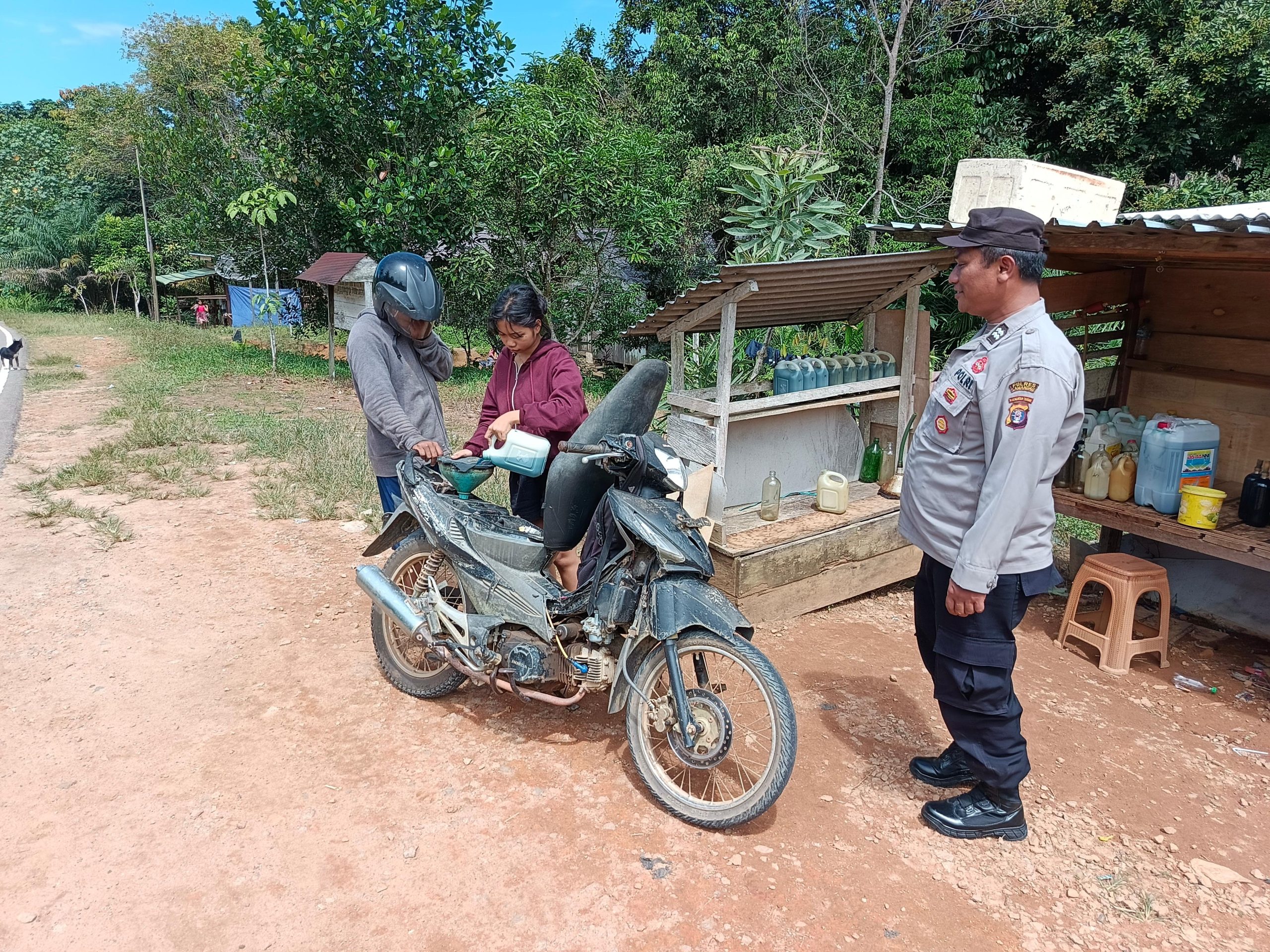 Terus Bangun Komunikasi dengan Warga, Polsek Delang Hadir di Tengah Masyarakat