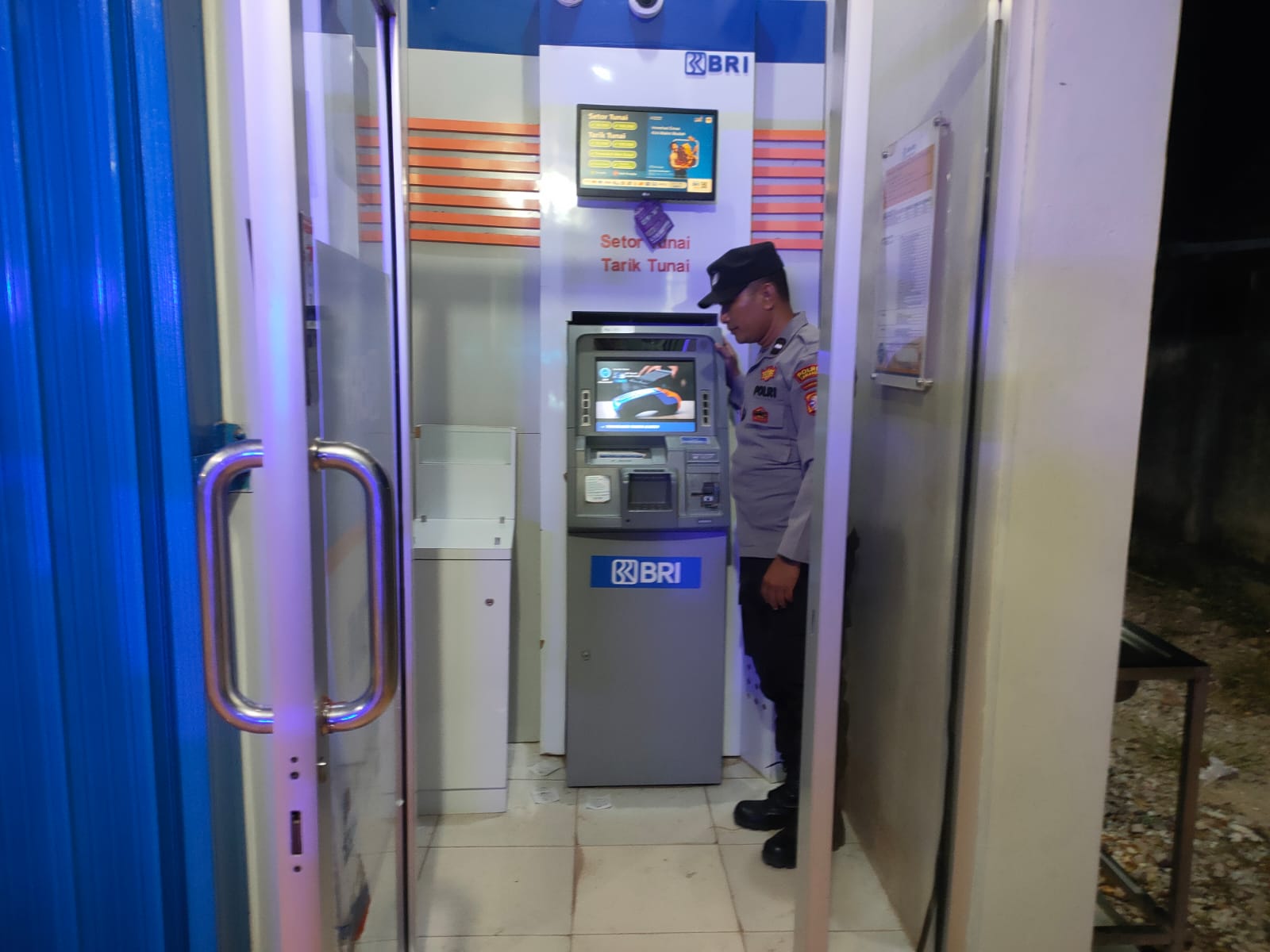 Perkuat Pengawasan Objek Vital di Jam Rawan, Polsek Sematu Jaya Patroli ATM dan Perbankan