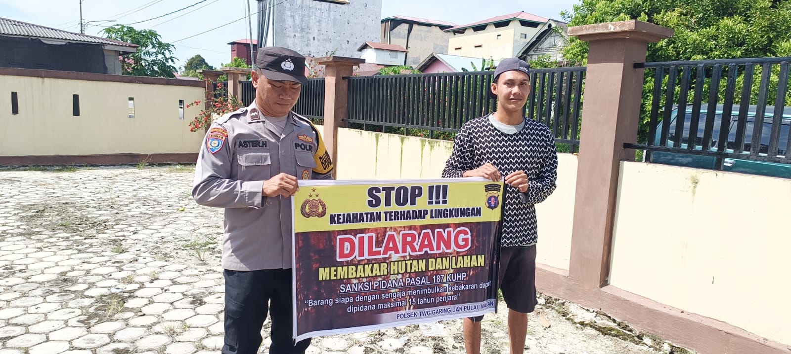 Bhabinkamtibmas Piket Polsek Tws Garing dan Pulau Malan terus sosialisasi Stop Karhutla kpd Masyarakat.