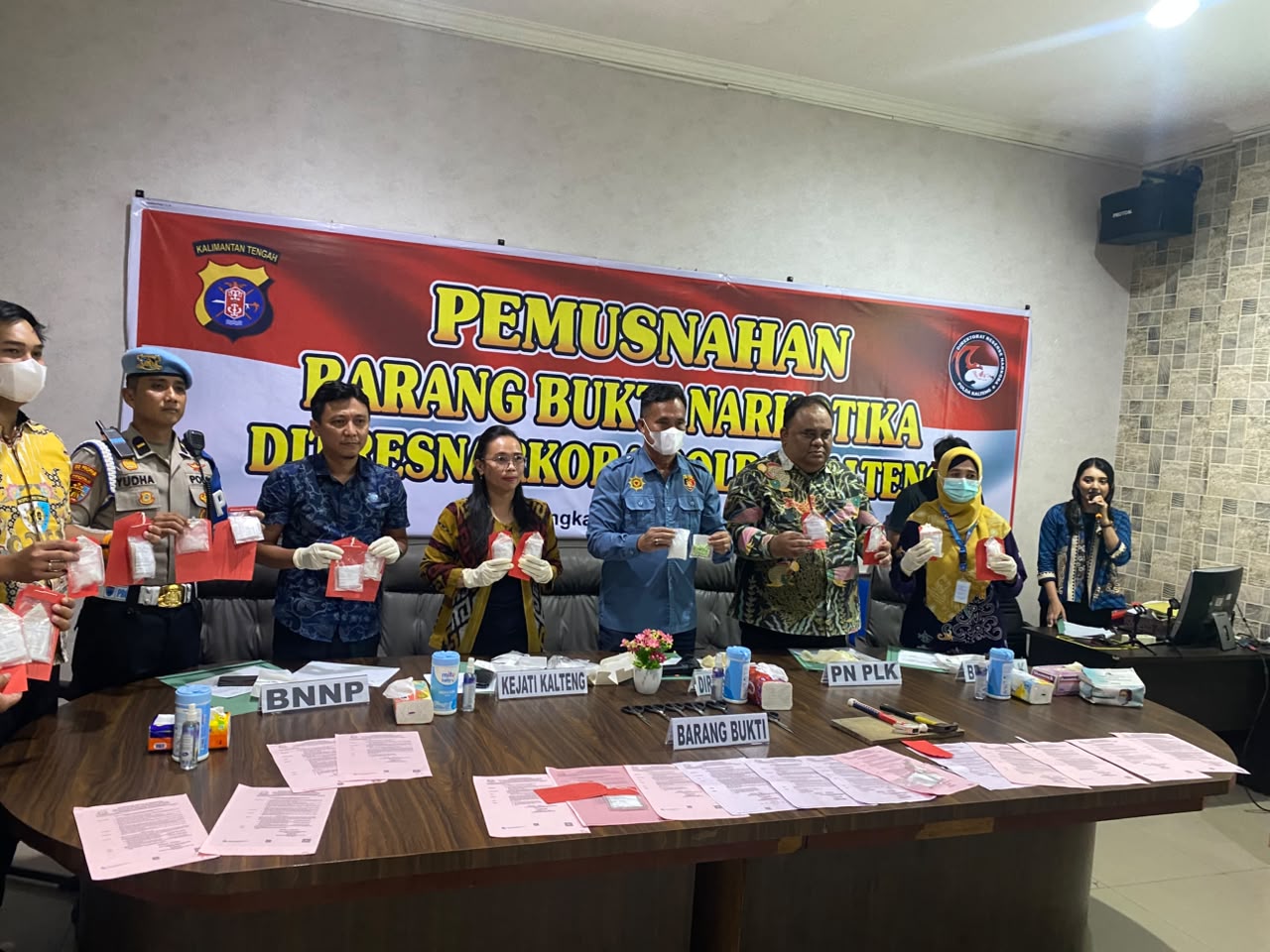 Polda Kalteng Musnahkan Hampir 489 Gram Sabu dan 38 Butir Ekstasi dari 15 Kasus Narkoba