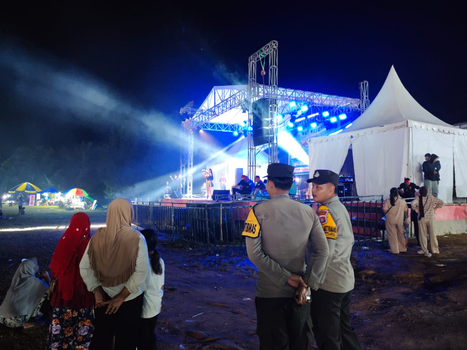 HUT ke-21 Kecamatan Menthobi Raya Berlangsung Meriah, Polsubsektor Menthobi Raya Laksanakan Pengamanan
