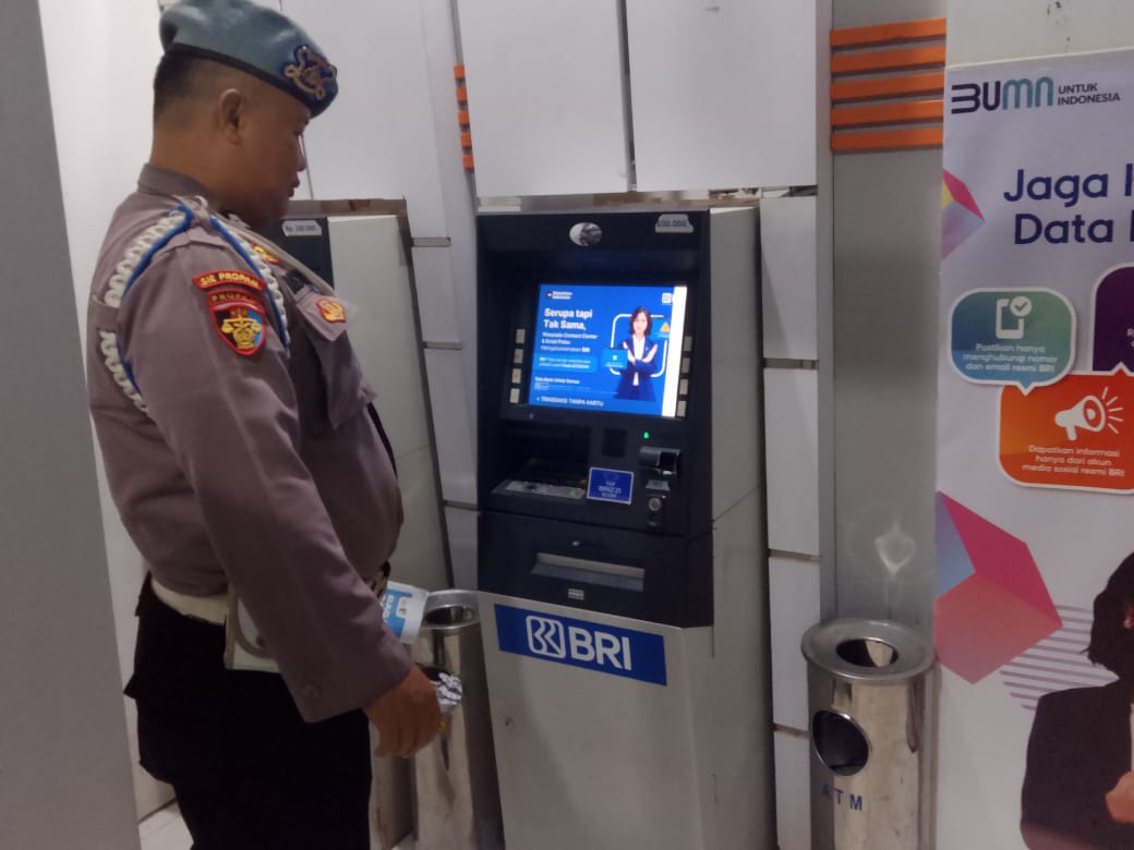 Perkuat Pengawasan Objek Vital, Polsek Bulik Patroli ATM