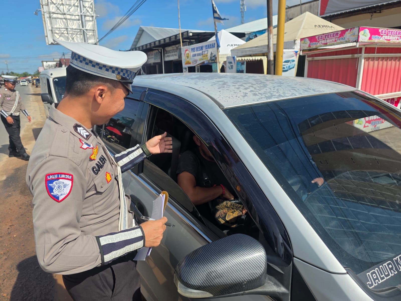 Temukan pelanggaran lalulintas, Satlantas Polres Katingan beri himbauan humanis.